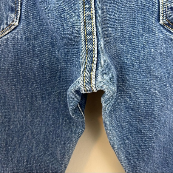 Levi’s 501 32x34 Classic Blue Denim Jeans - Picture 8 of 12